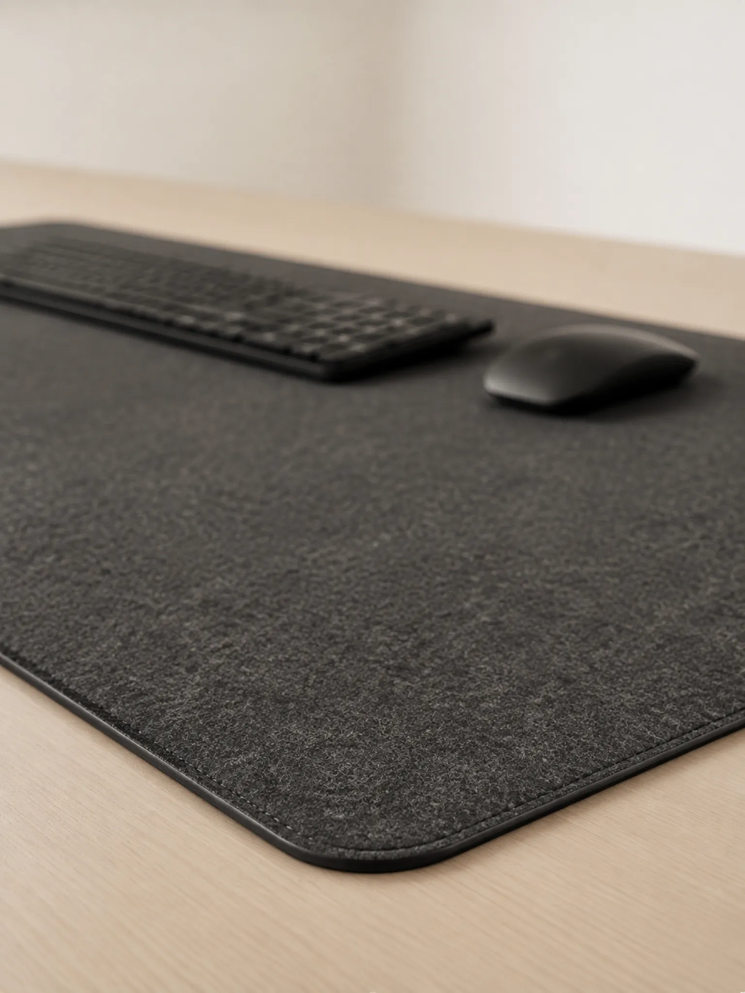 פד פרמיום SurfacePad Felt 80×40 — t4